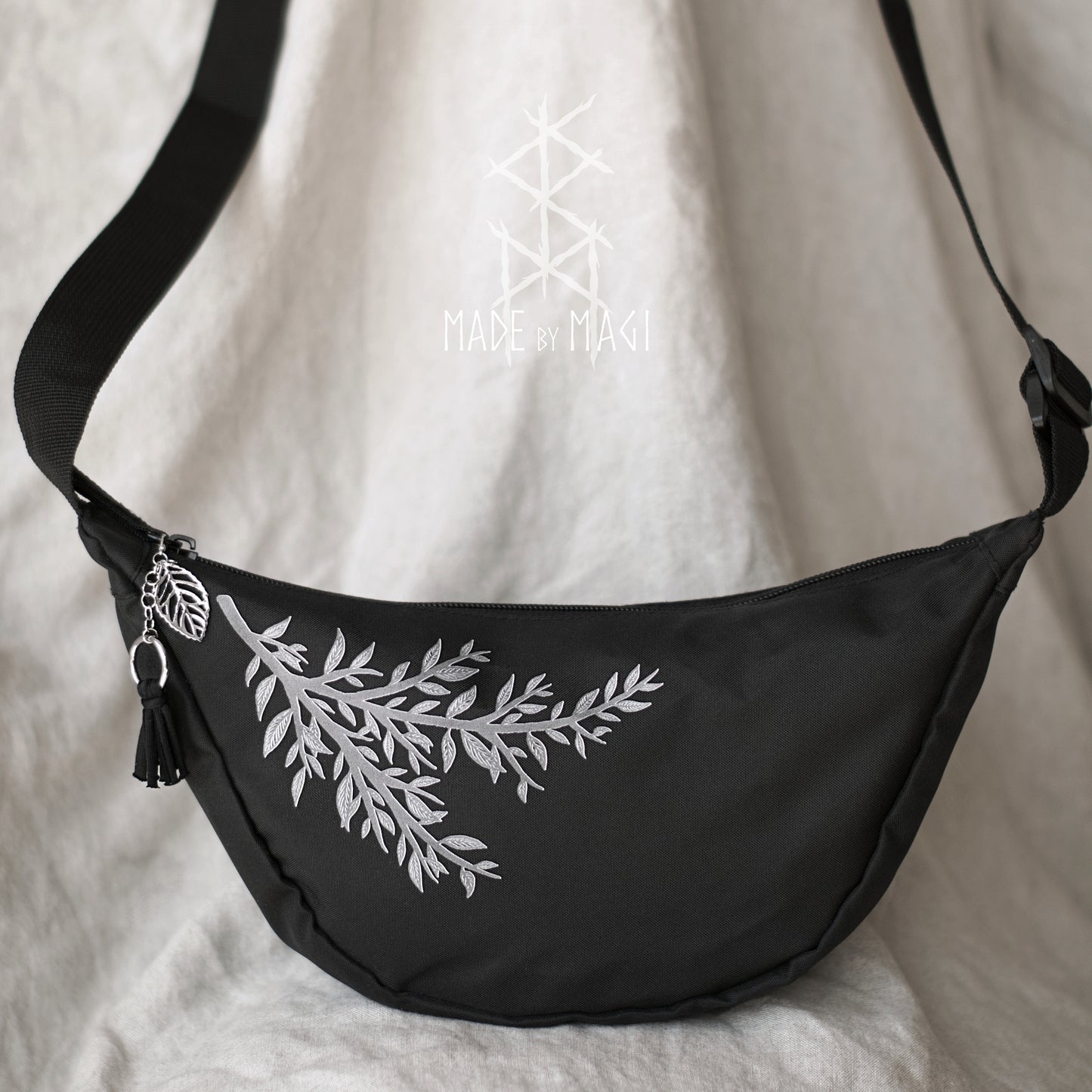 DRUID Sling Bag - Black