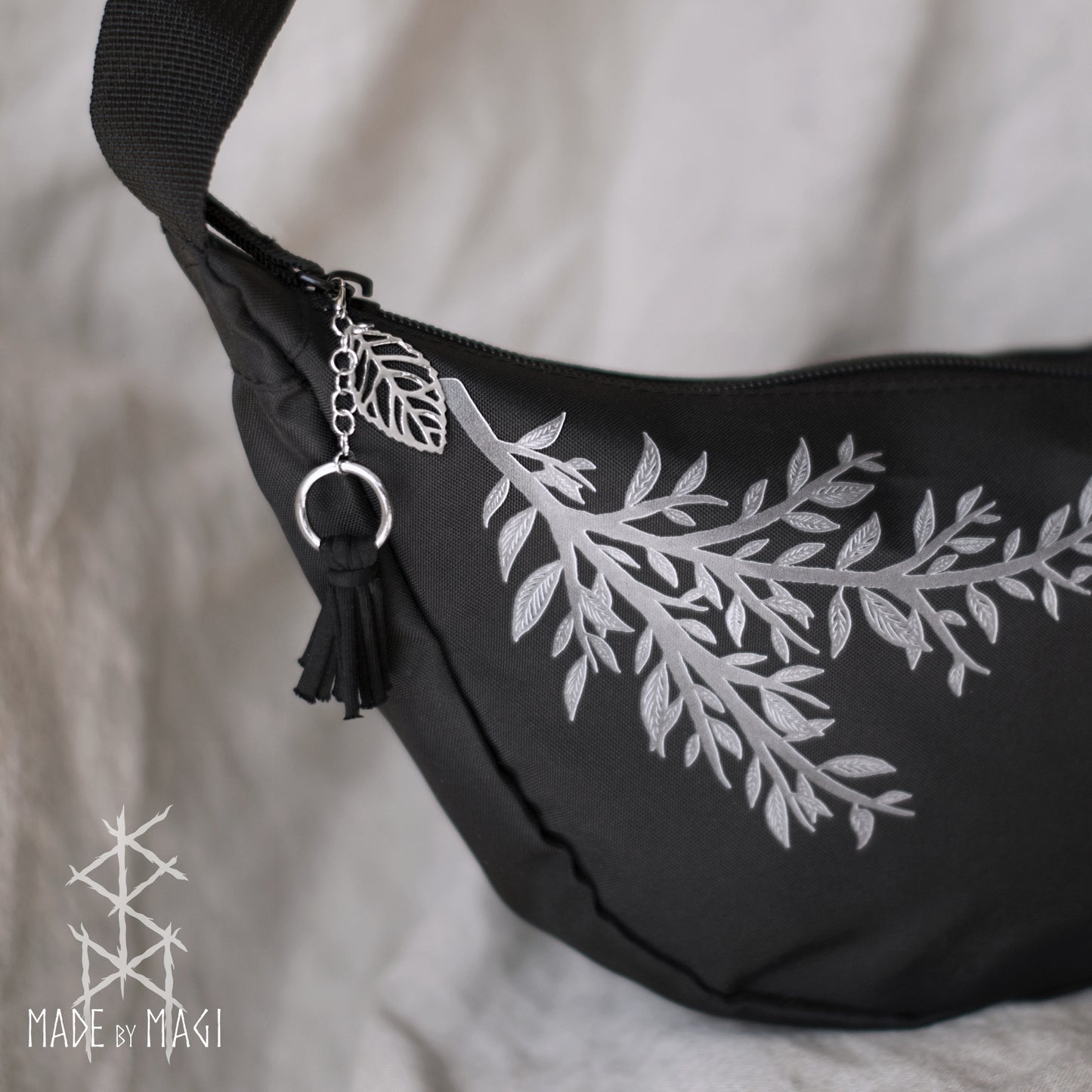 DRUID Sling Bag - Black