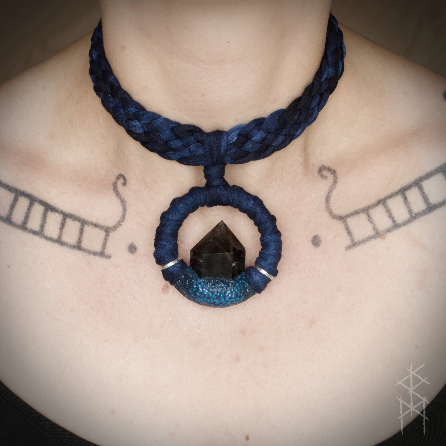 SIREN chokers