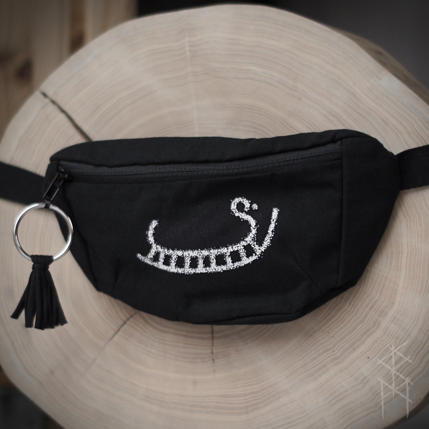 RÁN hip/cross body bag