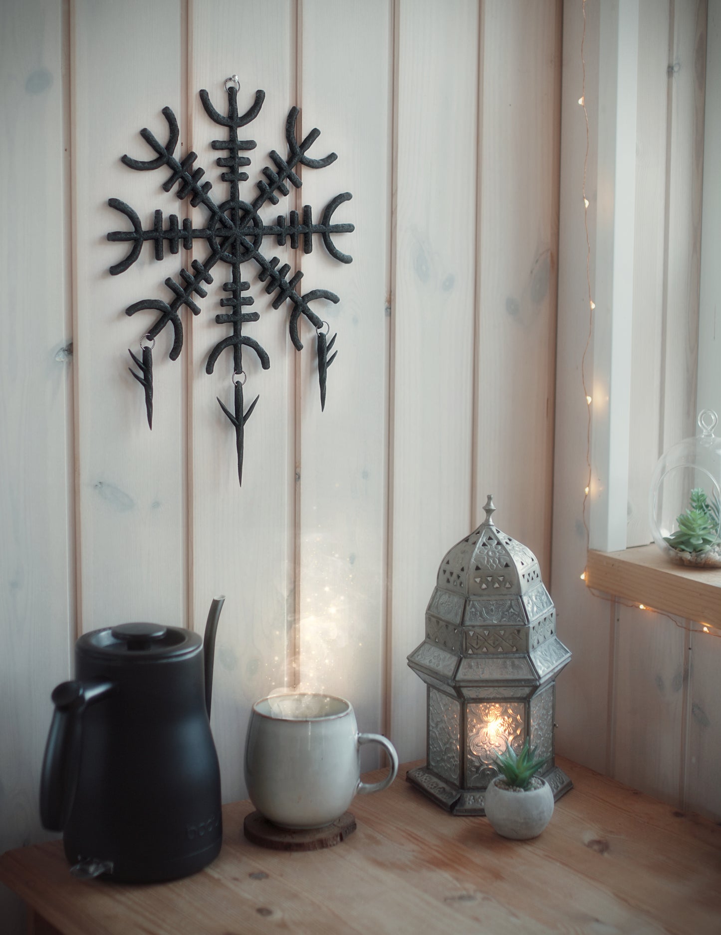 FAEGIZ Wall Hanger
