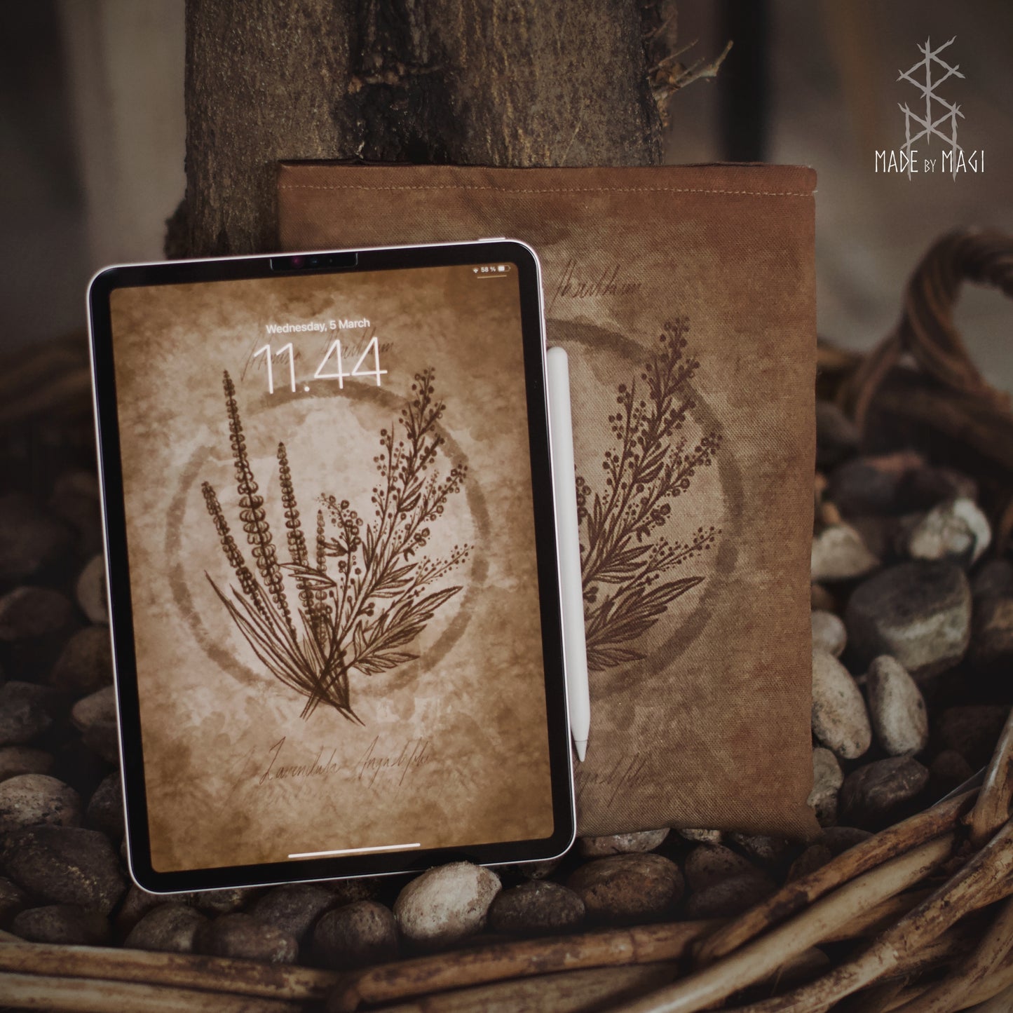 BOTANICA Booksleeve