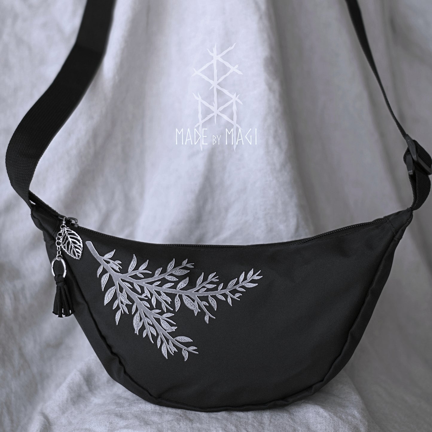 DRUID Sling Bag - Black