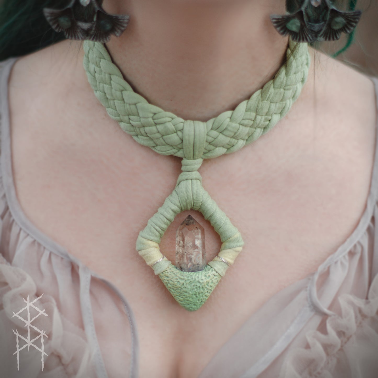 OSTARA chokers