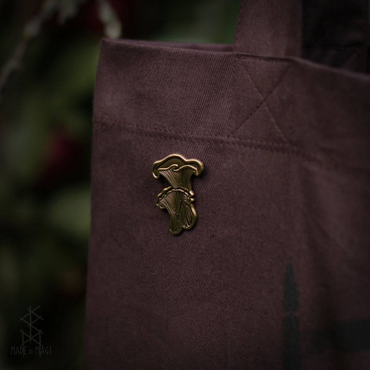 FORAGER CLUB pin