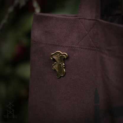 FORAGER CLUB pin