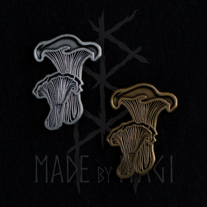FORAGER CLUB pin