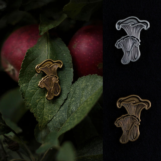 FORAGER CLUB pin